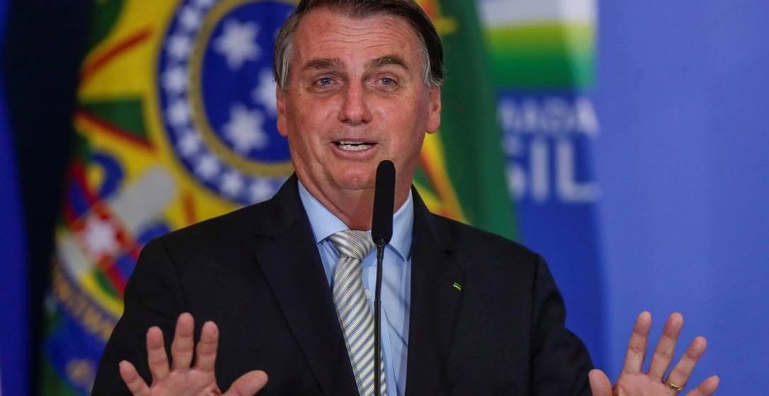 Em meio a ameaça de colapso, Bolsonaro minimiza falta de leitos: ‘Saúde sempre teve problemas’