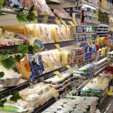 Secretaria de Educação amplia rede de mercados para compra com cartões alimentação dos alunos