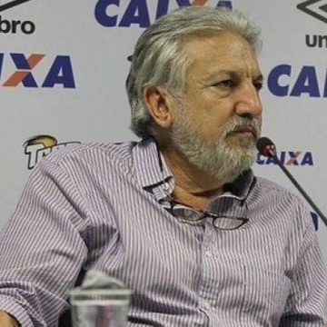 Ex-dirigente entra com ação cobrando quase R$ 4 milhões do Vasco na Justiça