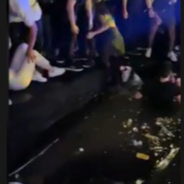 Jovens caem em piscina após estrutura desabar em festa clandestina na Zona Sul