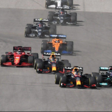 Verstappen supera Hamilton na tática e vence o GP dos Estados Unidos