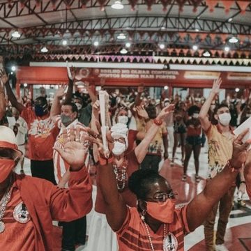 Ainda sob a pandemia de Covid, escolas de samba do RJ voltam às atividades sob regime do 'novo carnaval'