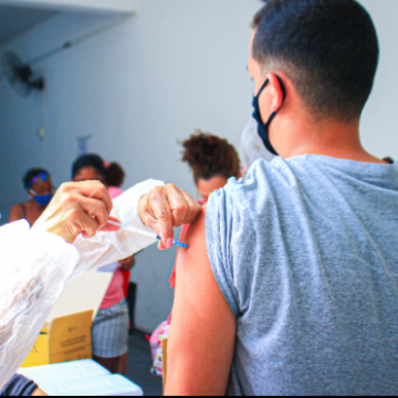 Nilópolis continua a oferecer as quatro doses da vacina contra a Covid-19