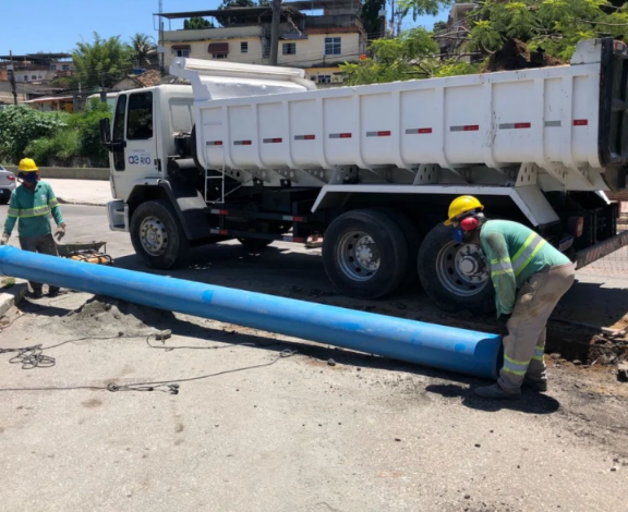 Os contribuintes agradecem:”:Nova rede de abastecimento de água é implantada em São João de Meriti