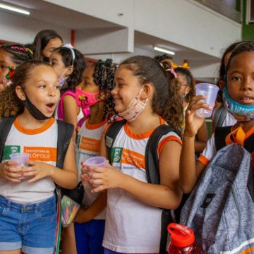 Nilópolis entrega kits escolares da rede municipal nesta quinta-feira (10/02)