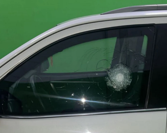 Violência:”Carro de vereador é atingido por tiros na Avenida Brasil”