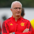 Dorival Júnior é punido pela Conmebol e não comanda o Flamengo diante do Tolima