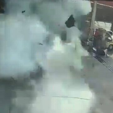 Carro explode enquanto abastecia em posto de combustíveis no Rio