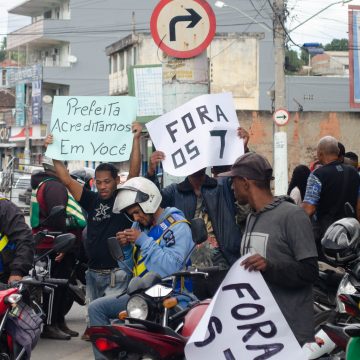 População de Japeri se manifesta contra tentativa de golpe a prefeita Drª Fernanda Ontiveros
