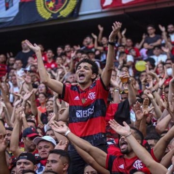 Torcida do Flamengo esgota ingressos para jogo de volta da Libertadores contra o Corinthians