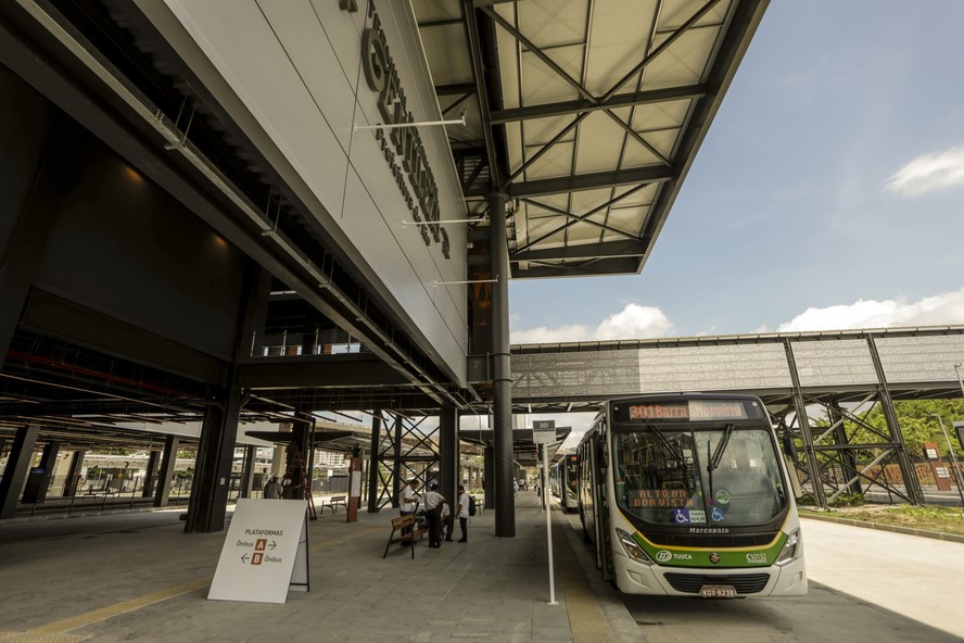 Terminal Gentileza reúne 10 linhas de ônibus municipais a partir deste sábado